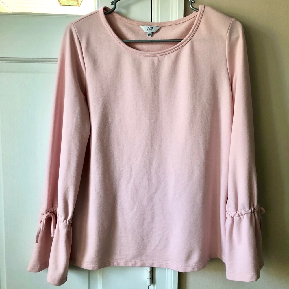 Crown & Ivy sweater